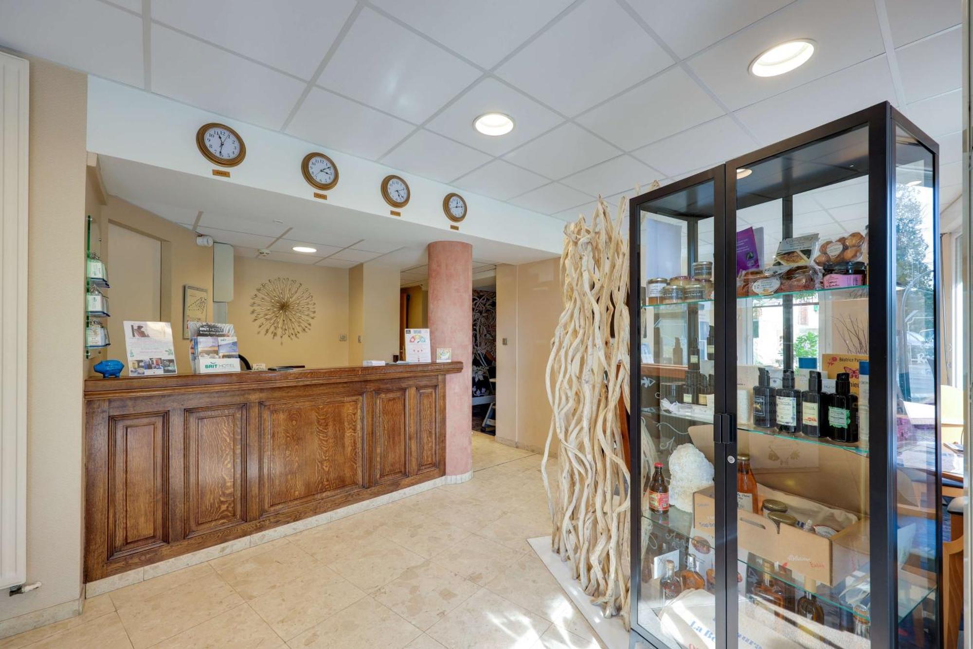 Brit Hotel & Spa Le Roc Au Chien Bagnoles de l'Orne Normandie Exterior photo