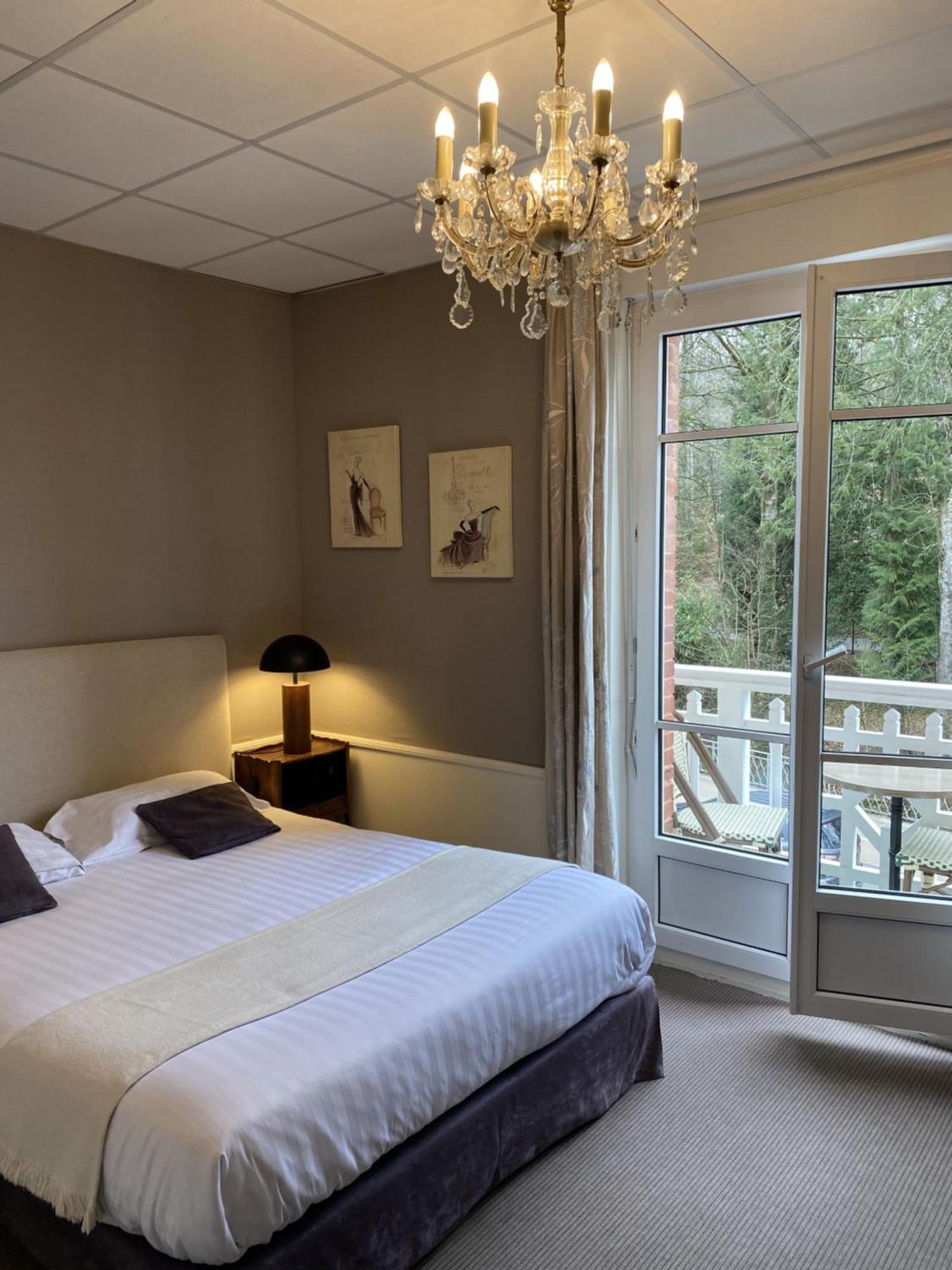 Brit Hotel & Spa Le Roc Au Chien Bagnoles de l'Orne Normandie Exterior photo